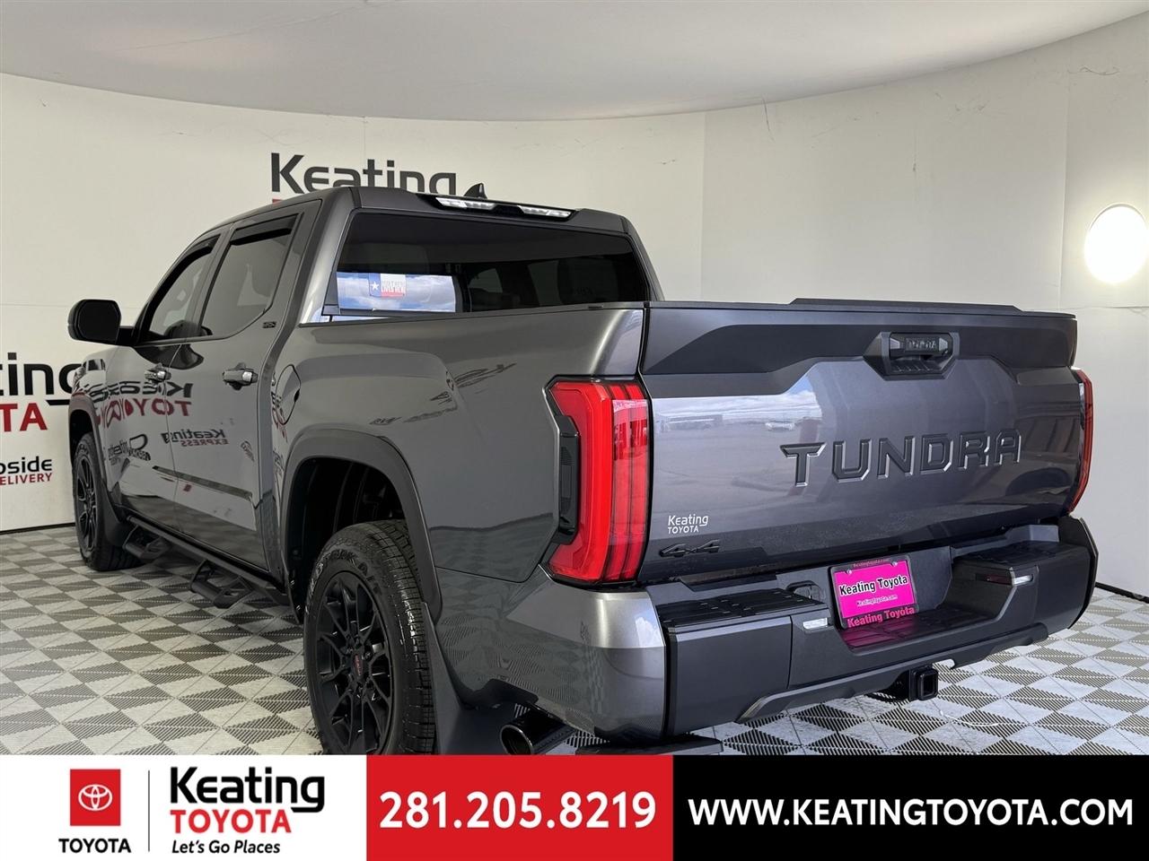 Toyota Tundra SR5 CrewMax 4WD 2025