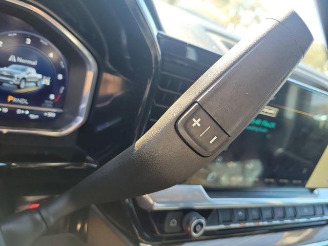 Chevrolet Silverado 1500 LT-L Crew Cab 4WD 2024