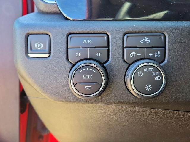 Chevrolet Silverado 1500 LT-L Crew Cab 4WD 2024