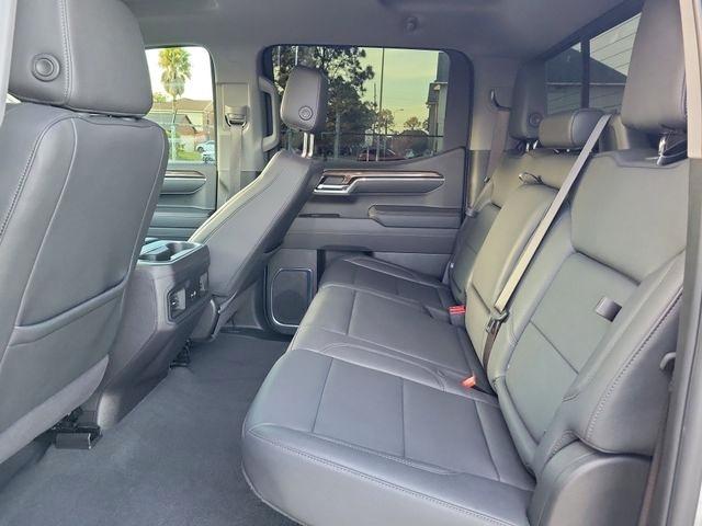 Chevrolet Silverado 1500 RST Crew Cab 4WD 2025