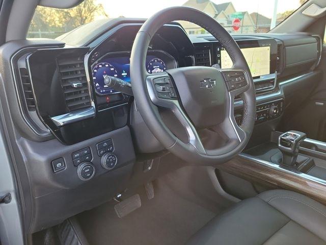 Chevrolet Silverado 1500 RST Crew Cab 4WD 2025