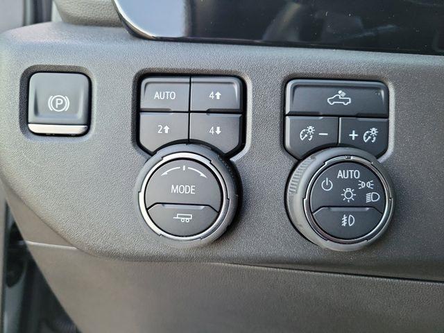 Chevrolet Silverado 1500 RST Crew Cab 4WD 2025