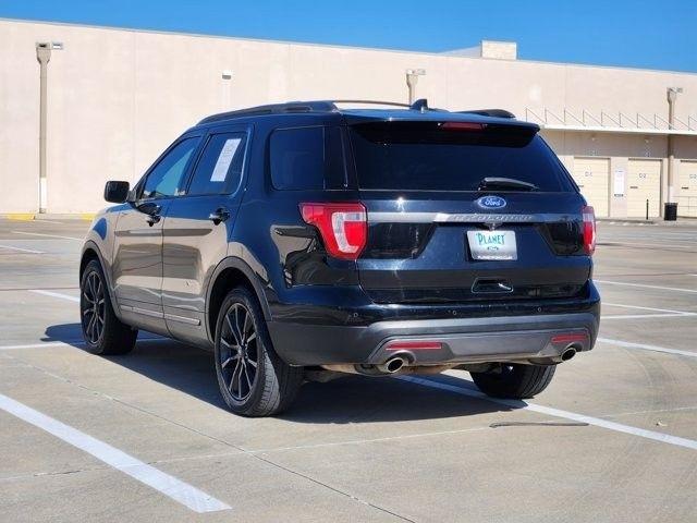 Ford Explorer XLT FWD 2017