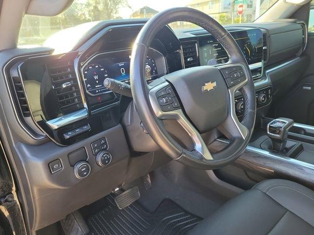 Chevrolet Silverado 1500 LTZ Crew Cab 2WD 2022