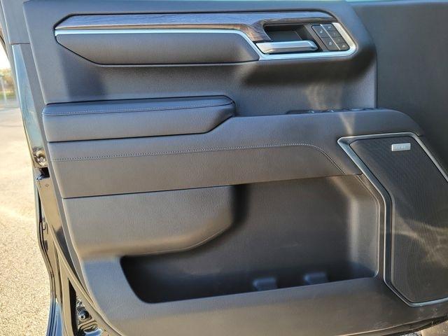 Chevrolet Silverado 1500 LTZ Crew Cab 2WD 2022