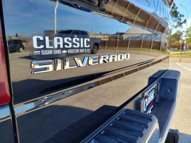 Chevrolet Silverado 1500 LTZ Crew Cab 2WD 2022