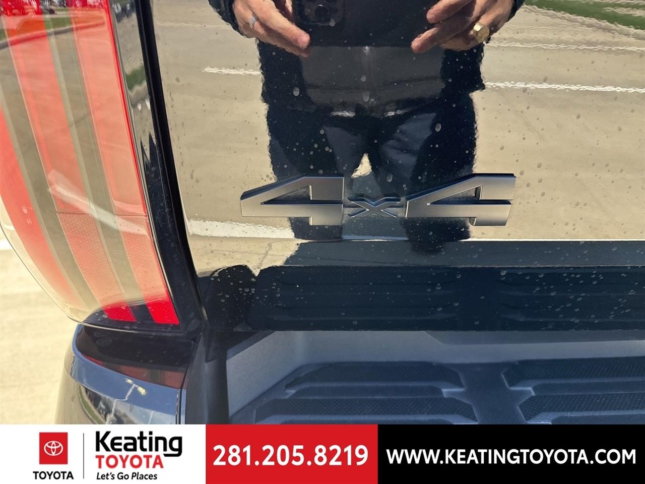 Toyota Tundra Platinum CrewMax 4WD Hybrid 2023