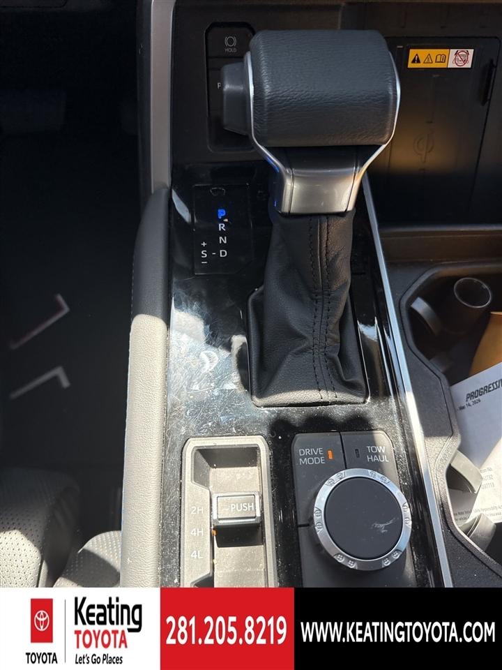 Toyota Tundra Platinum CrewMax 4WD Hybrid 2023