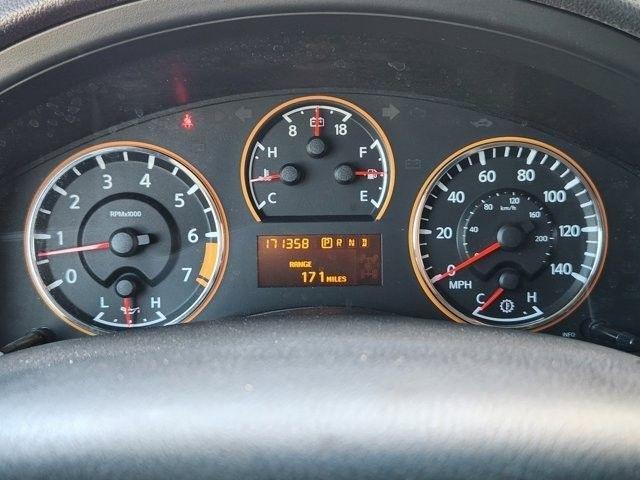 Nissan Armada Platinum 2WD 2014