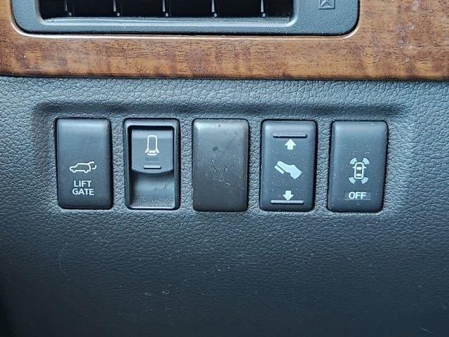 Nissan Armada Platinum 2WD 2014