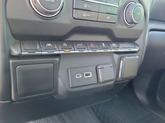 Chevrolet Silverado 1500 Custom Crew Cab 2WD 2023