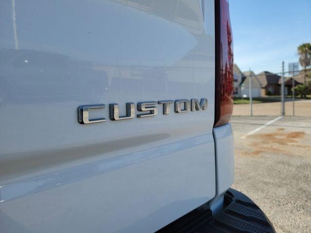 Chevrolet Silverado 1500 Custom Crew Cab 2WD 2023