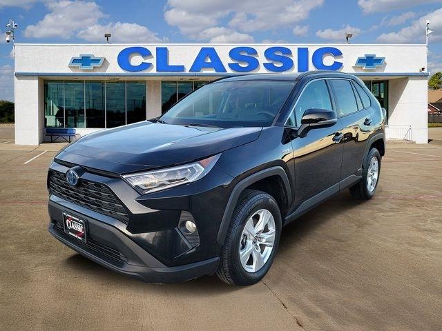 Toyota RAV4 Hybrid XLE 2021