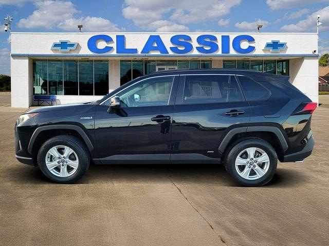 Toyota RAV4 Hybrid XLE 2021