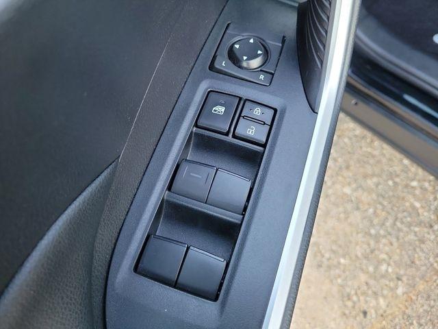 Toyota RAV4 Hybrid XLE 2021