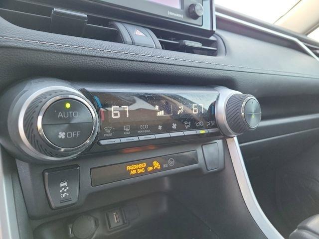 Toyota RAV4 Hybrid XLE 2021