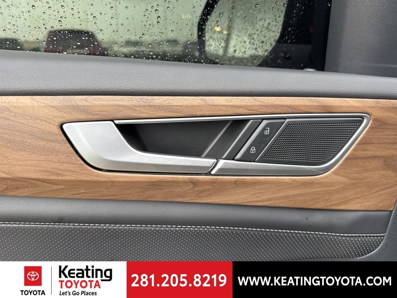 Volkswagen Atlas SE w/Technology 2025