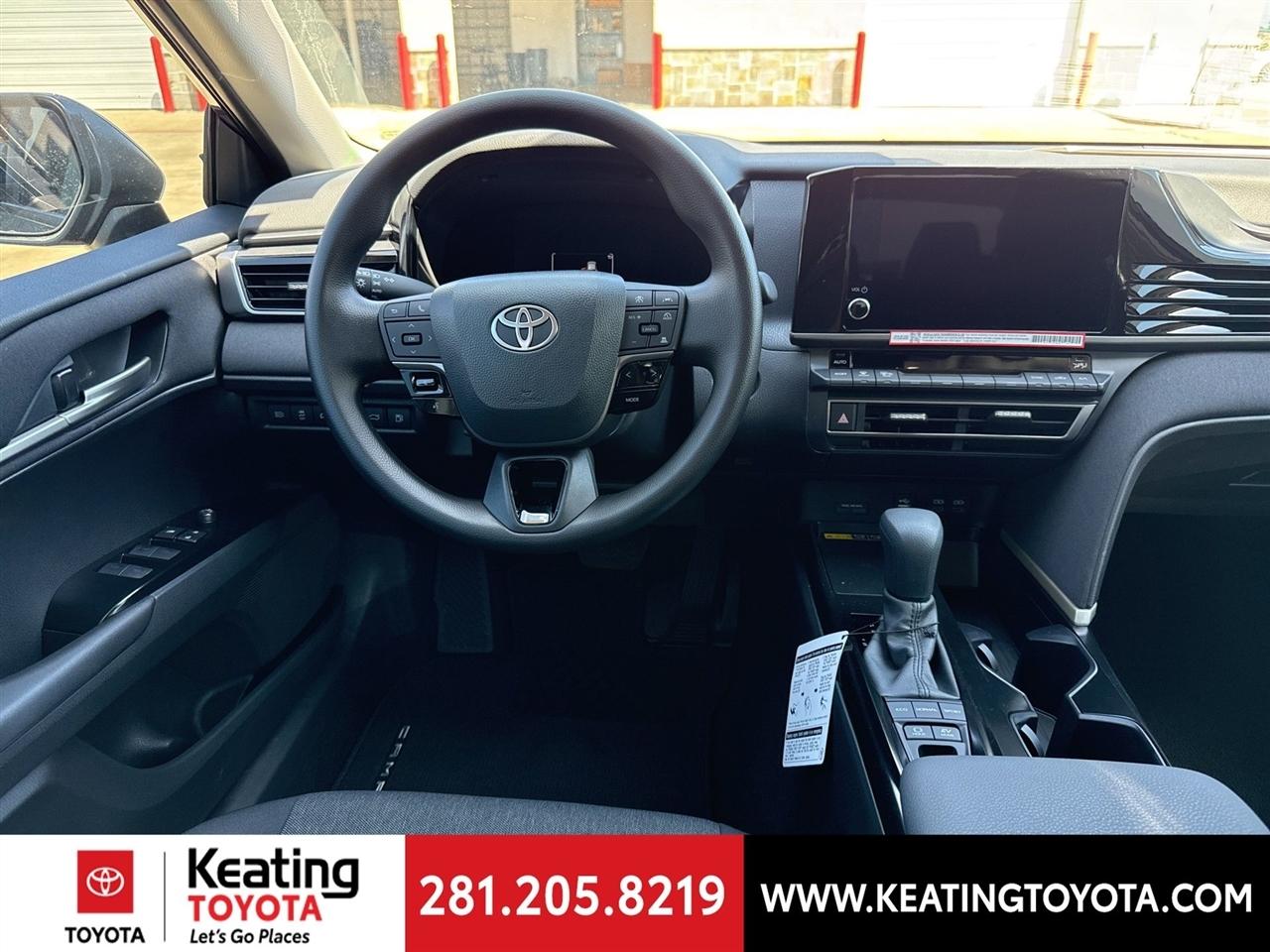 Toyota Camry Hybrid XLE 2026