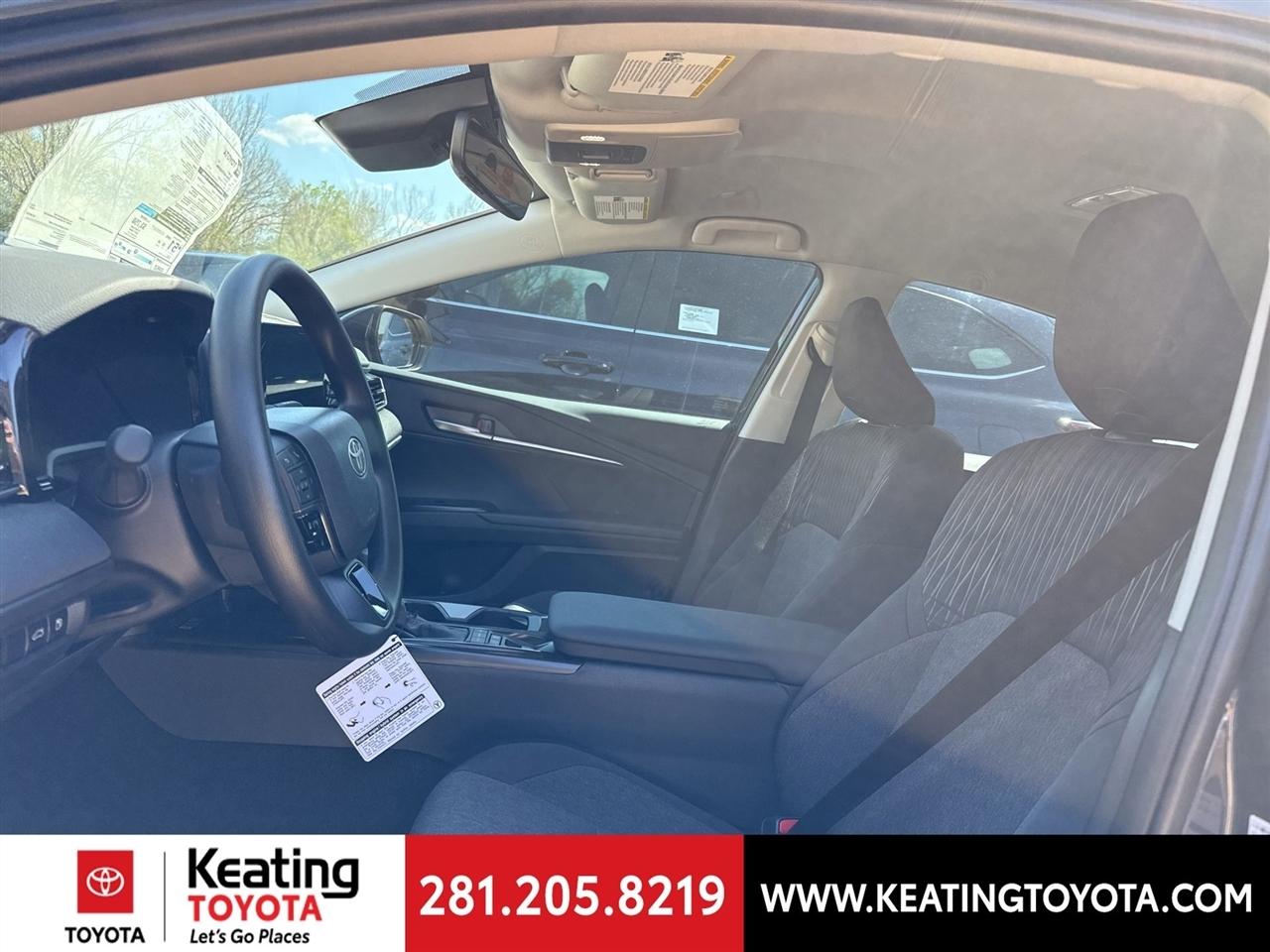 Toyota Camry Hybrid XLE 2026