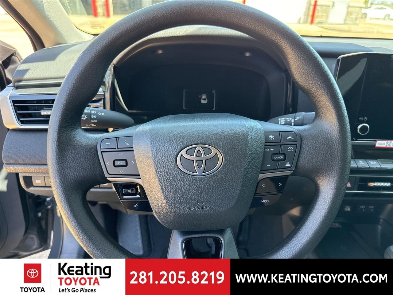 Toyota Camry Hybrid XLE 2026