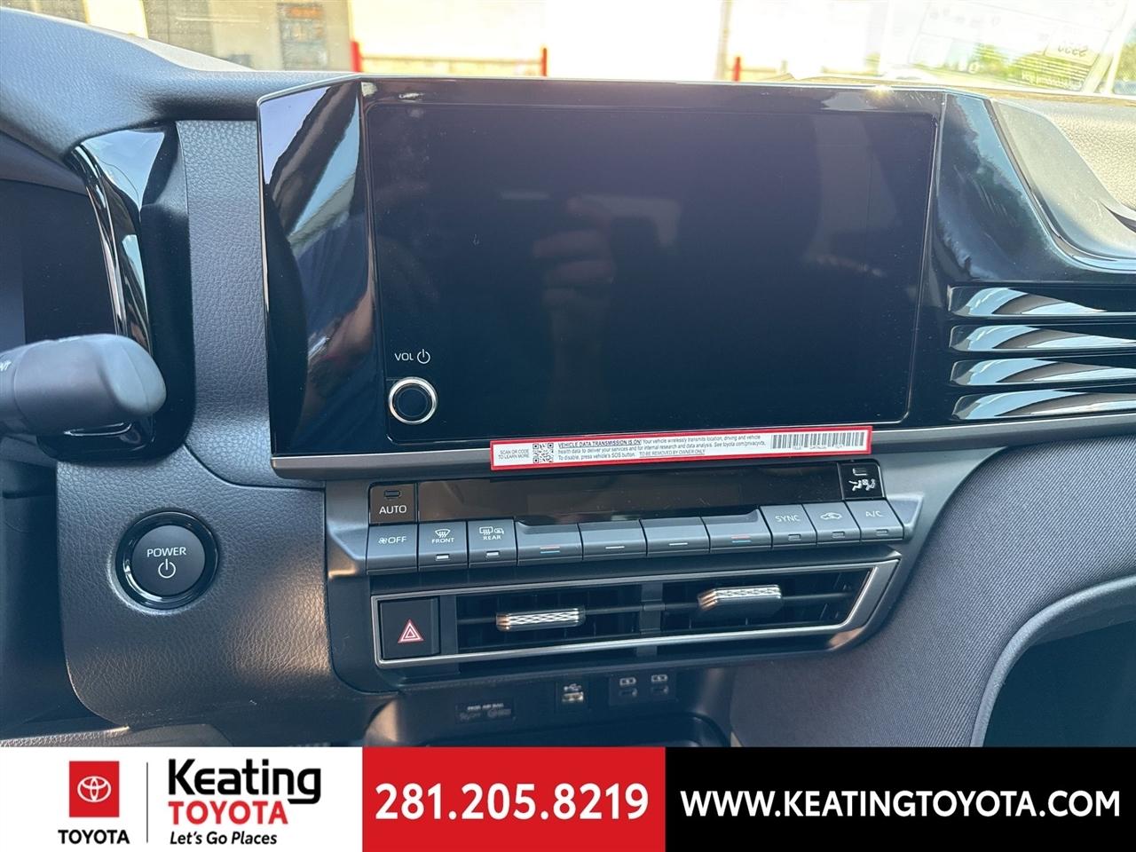 Toyota Camry Hybrid XLE 2026