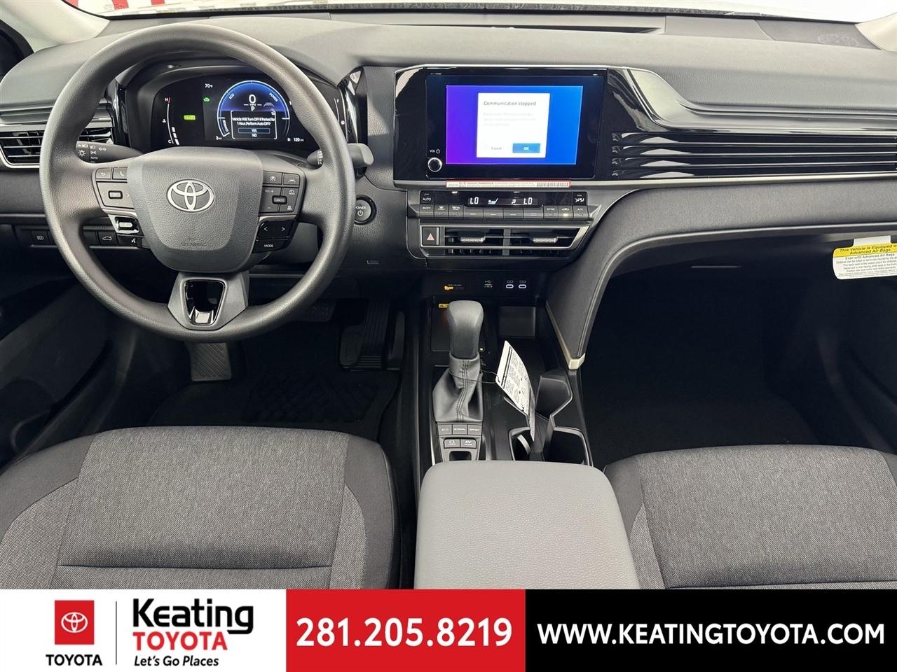 Toyota Camry Hybrid XLE 2026