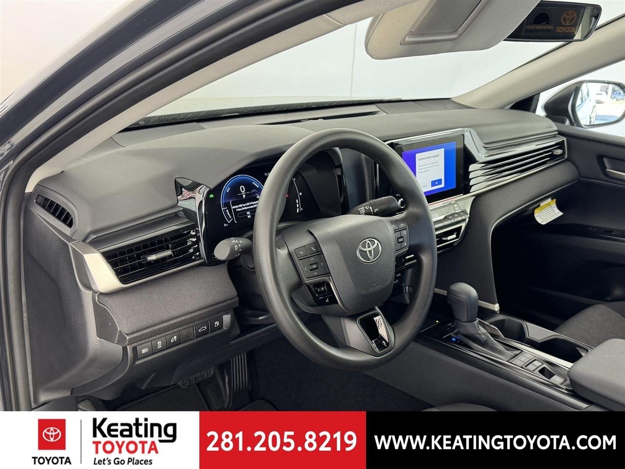 Toyota Camry Hybrid XLE 2026