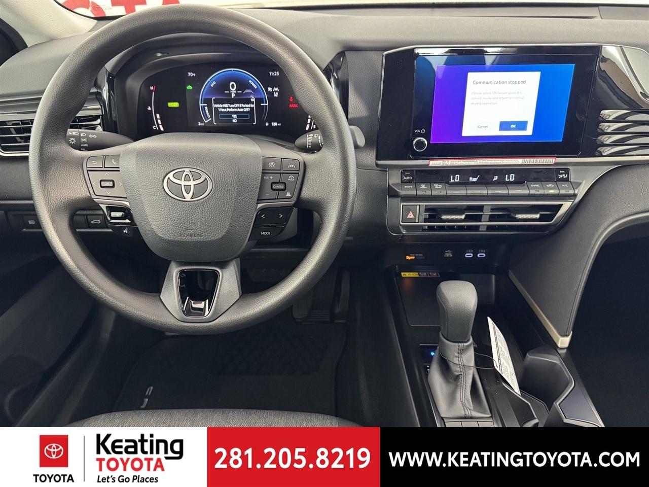 Toyota Camry Hybrid XLE 2026