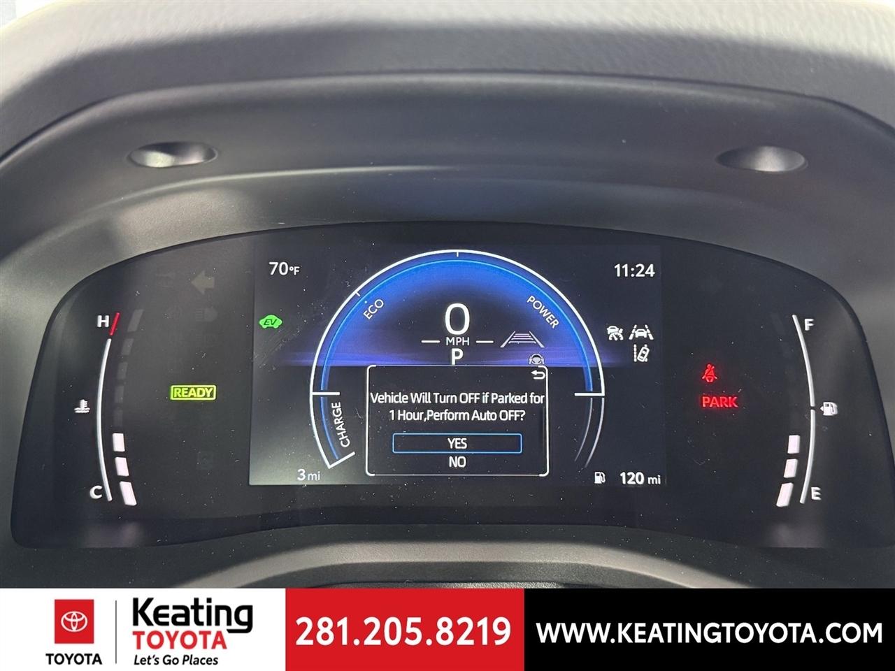 Toyota Camry Hybrid XLE 2026