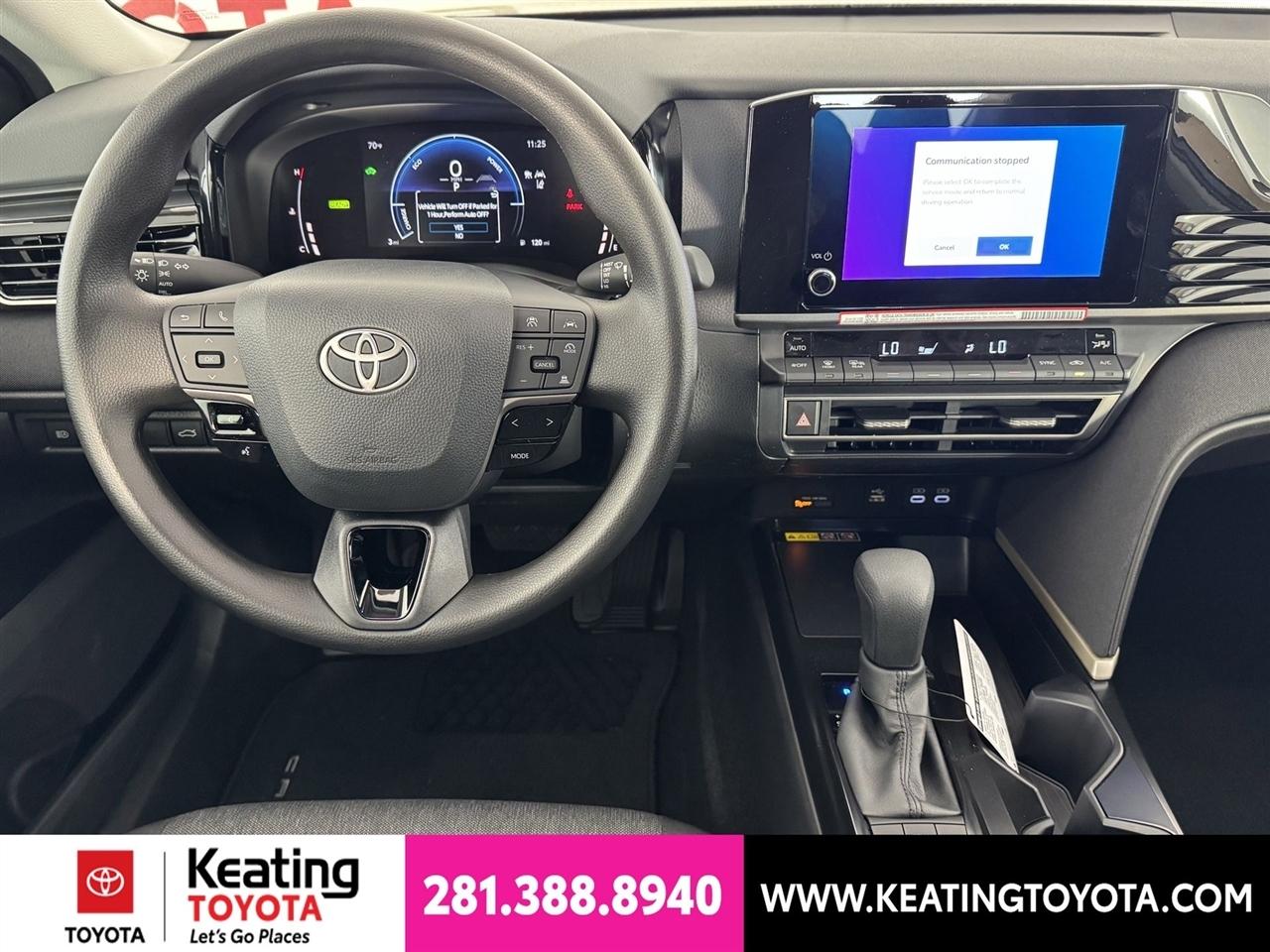 Toyota Camry Hybrid XLE 2026