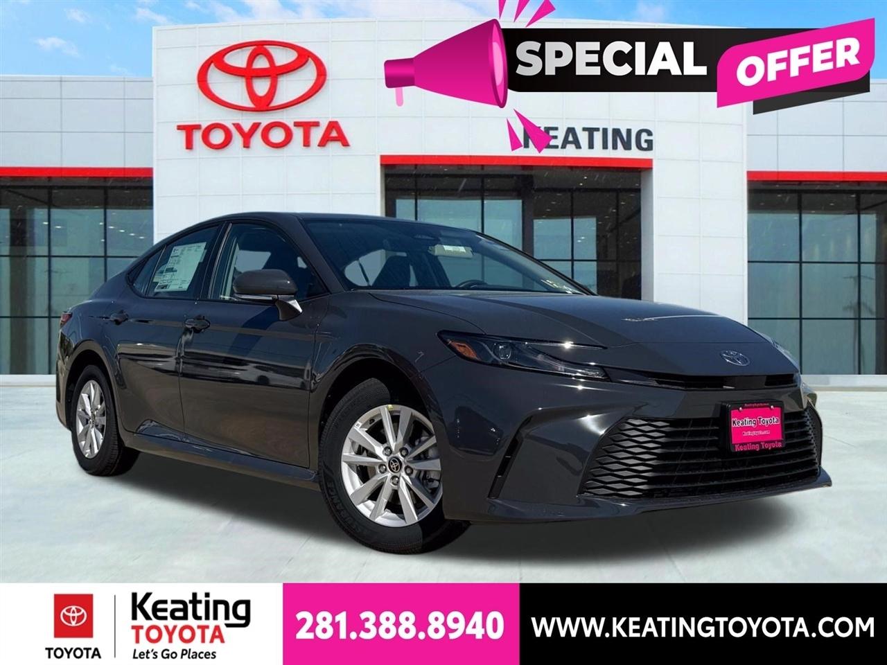 Toyota Camry Hybrid XLE 2026