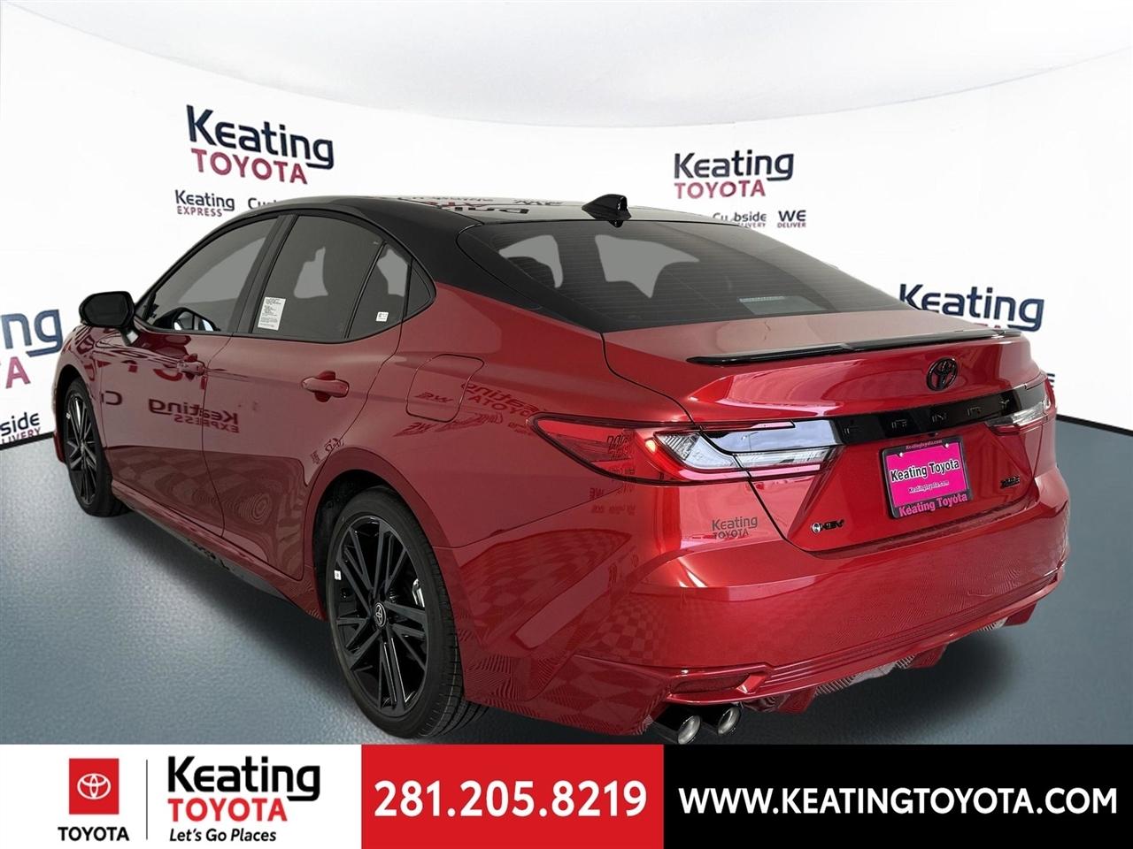 Toyota Camry Hybrid XLE 2026