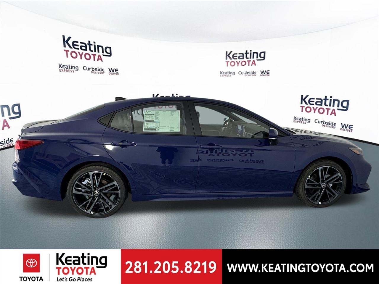 Toyota Camry Hybrid XLE 2026