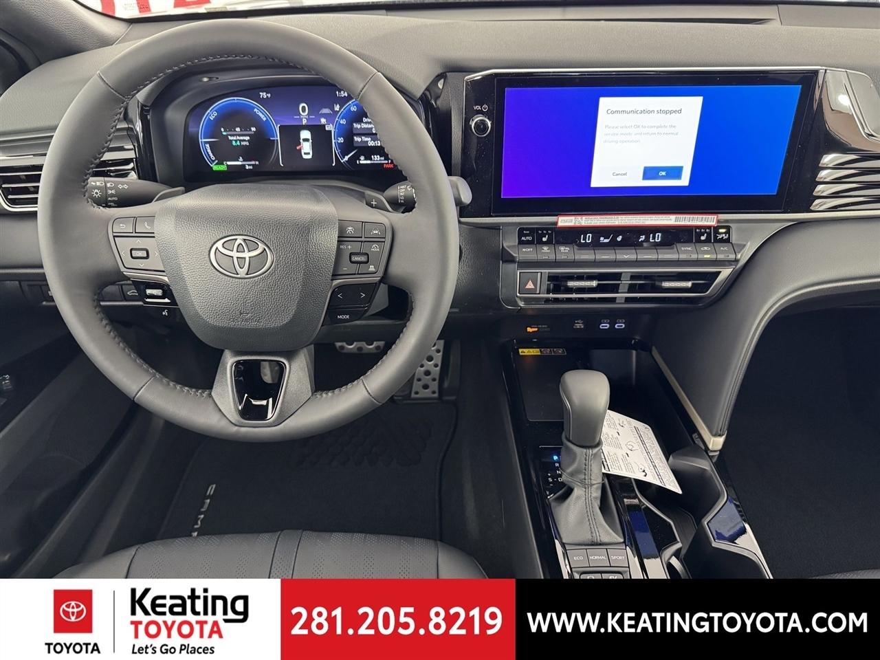 Toyota Camry Hybrid XLE 2026