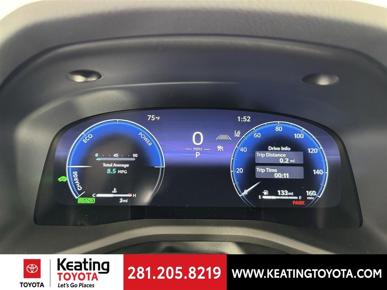 Toyota Camry Hybrid XLE 2026