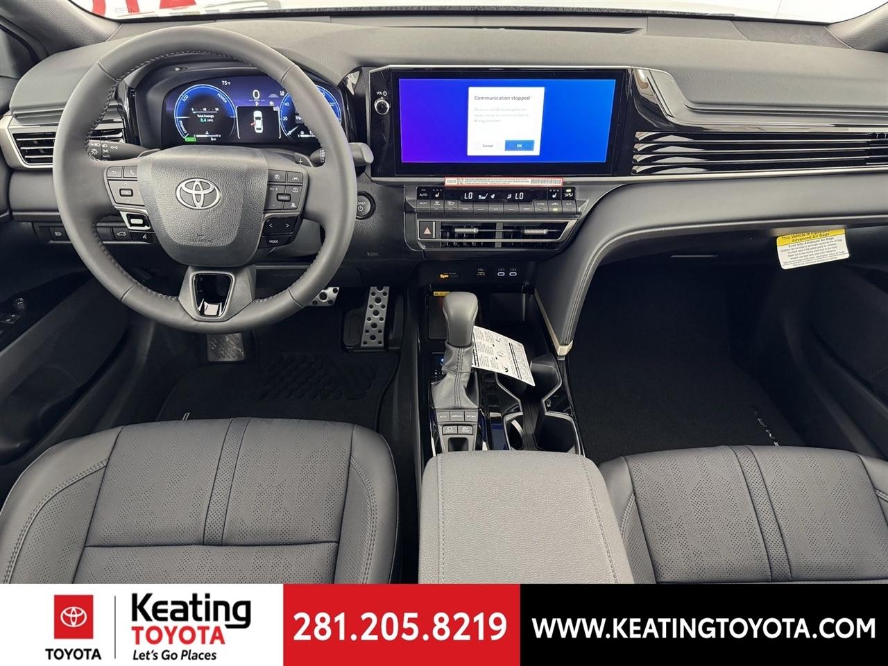 Toyota Camry Hybrid XLE 2026