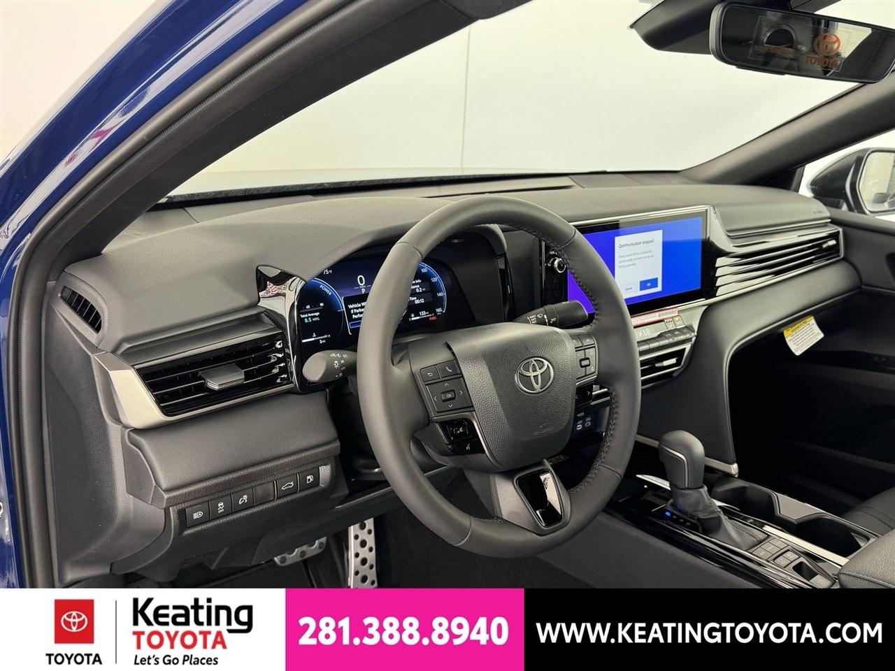 Toyota Camry Hybrid XLE 2026