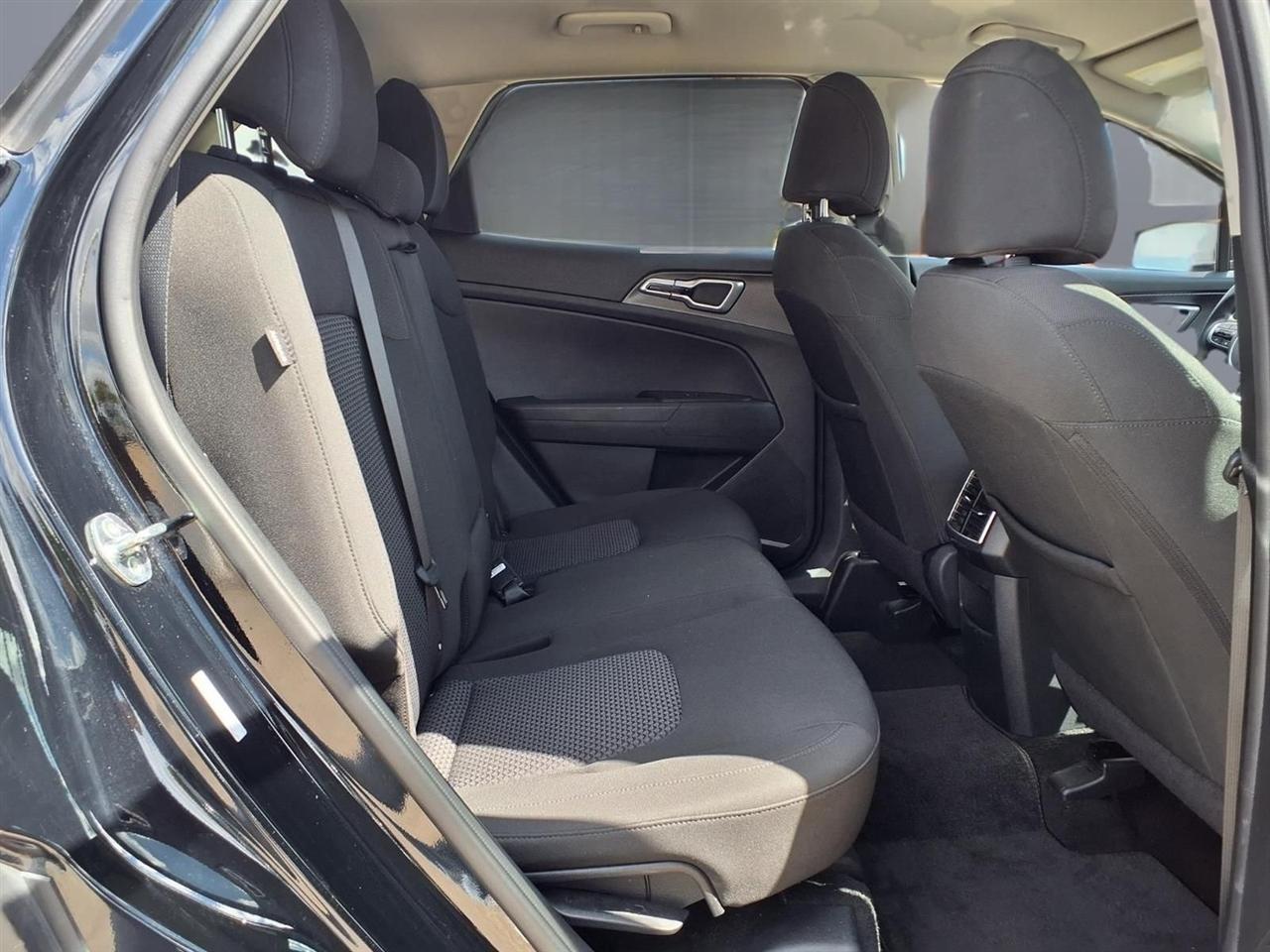 Kia Sportage LX AWD 2025