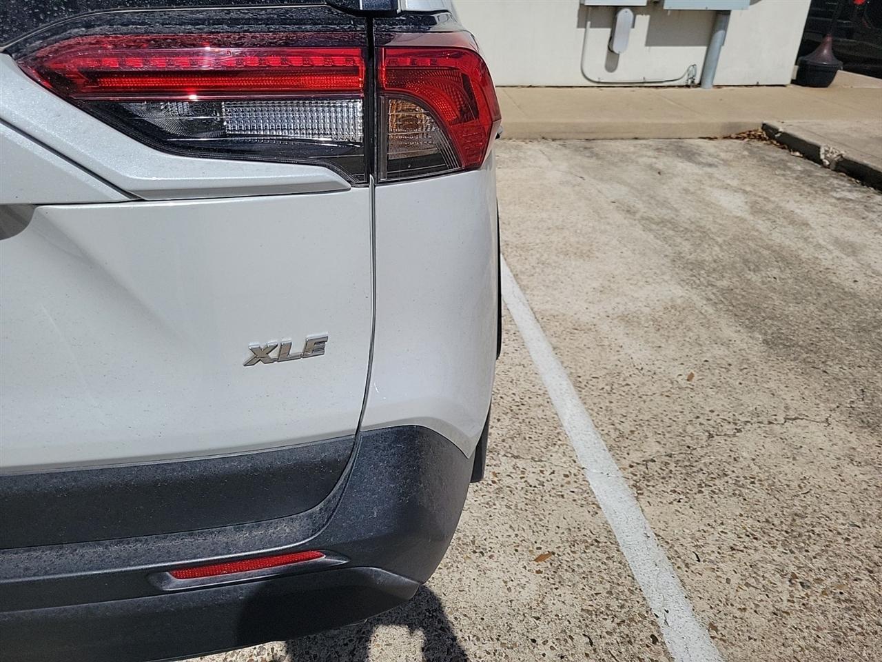 Toyota RAV4 XLE Premium 2023