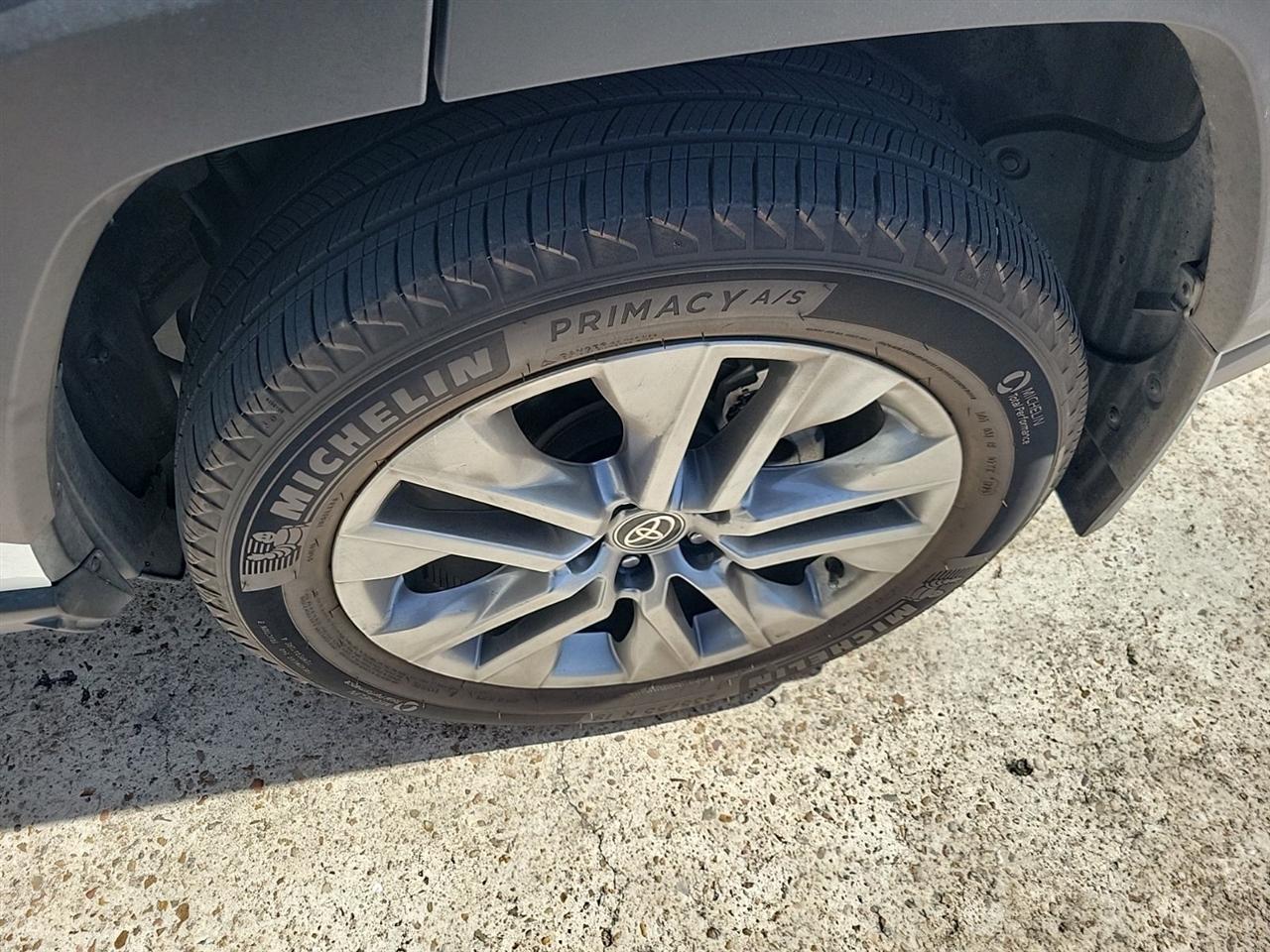 Toyota RAV4 XLE Premium 2023