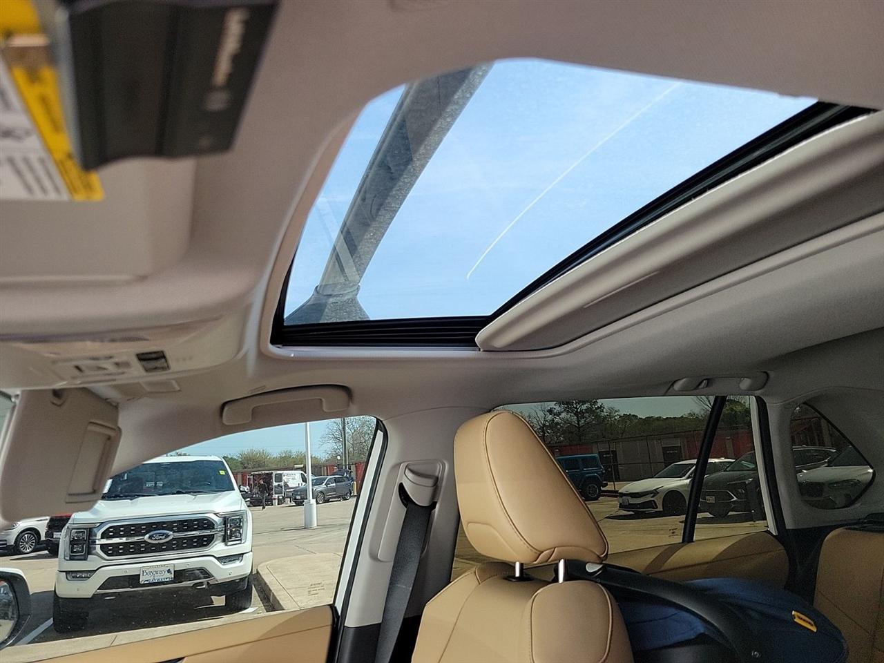 Toyota RAV4 XLE Premium 2023