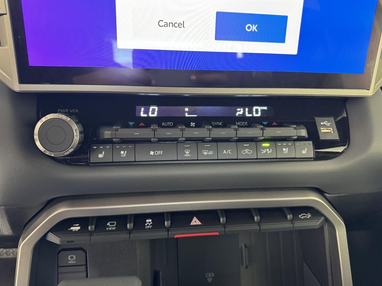 Toyota Tundra Platinum CrewMax 4WD 2026