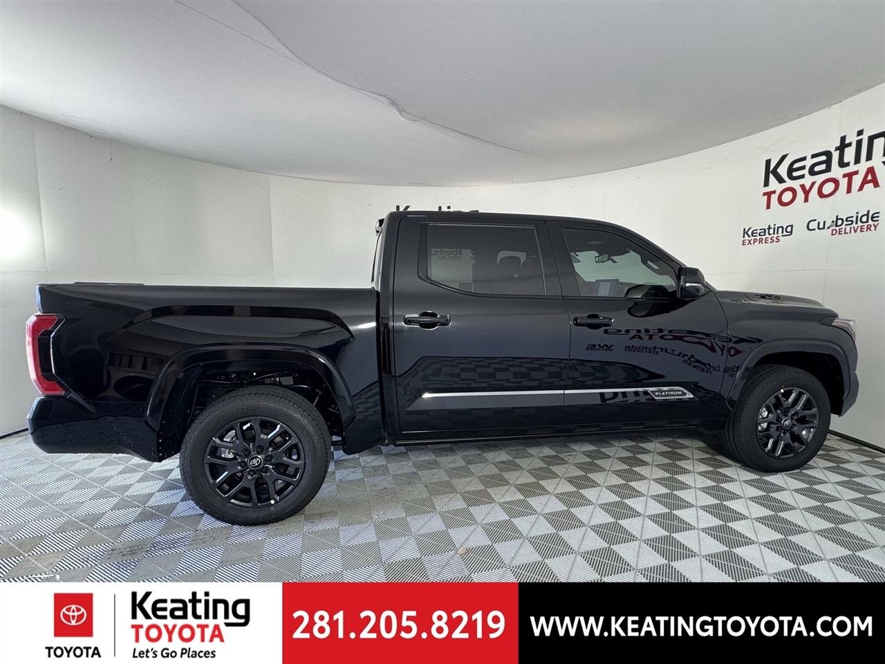 Toyota Tundra Platinum CrewMax 4WD 2026