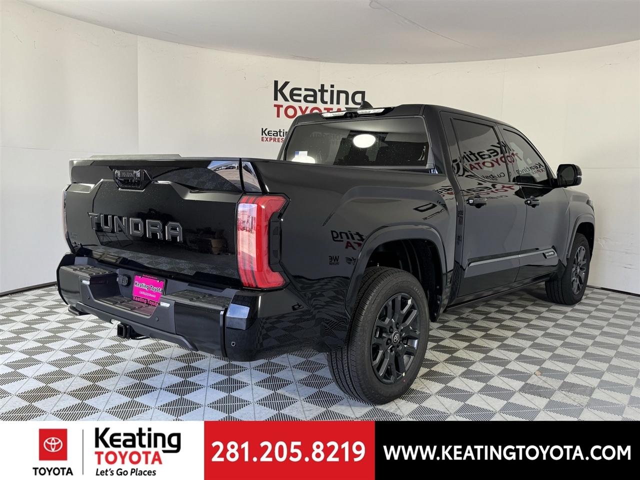 Toyota Tundra Platinum CrewMax 4WD 2026