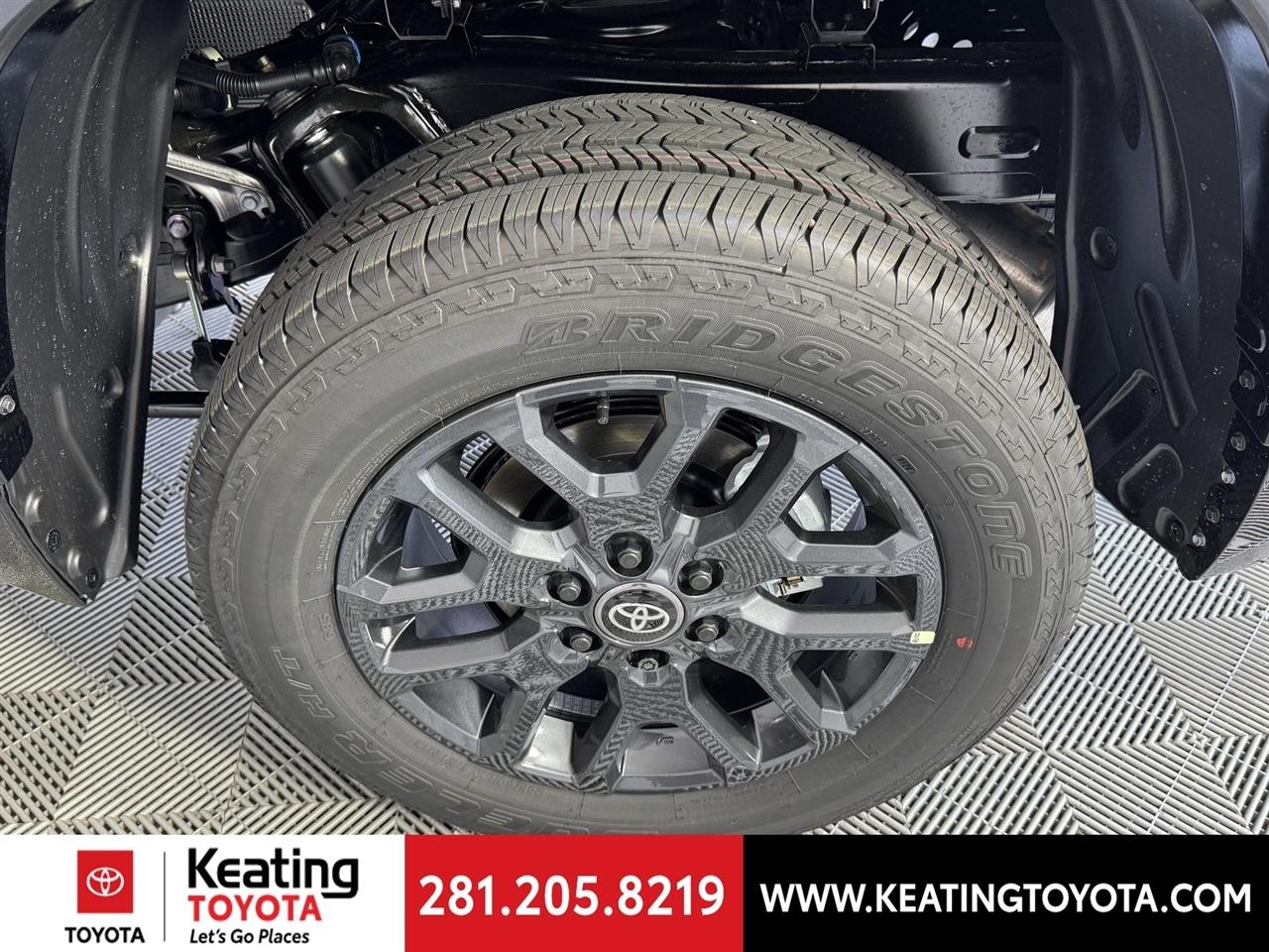 Toyota Tundra Platinum CrewMax 4WD 2026