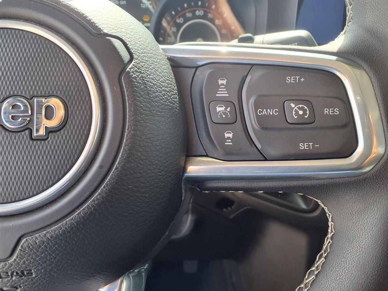 Jeep Wrangler Sahara 2025