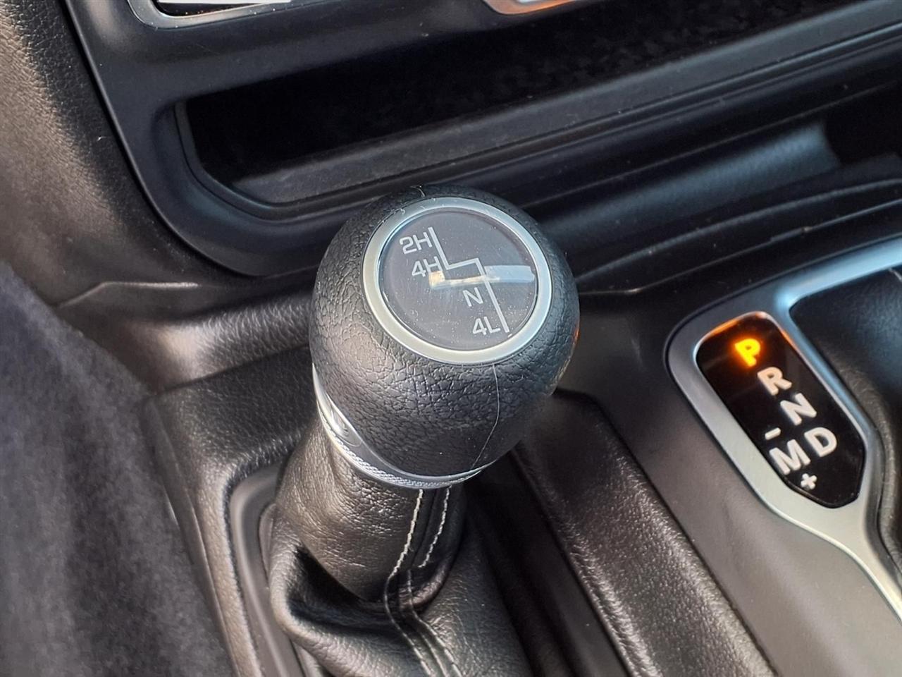 Jeep Wrangler Sahara 2025