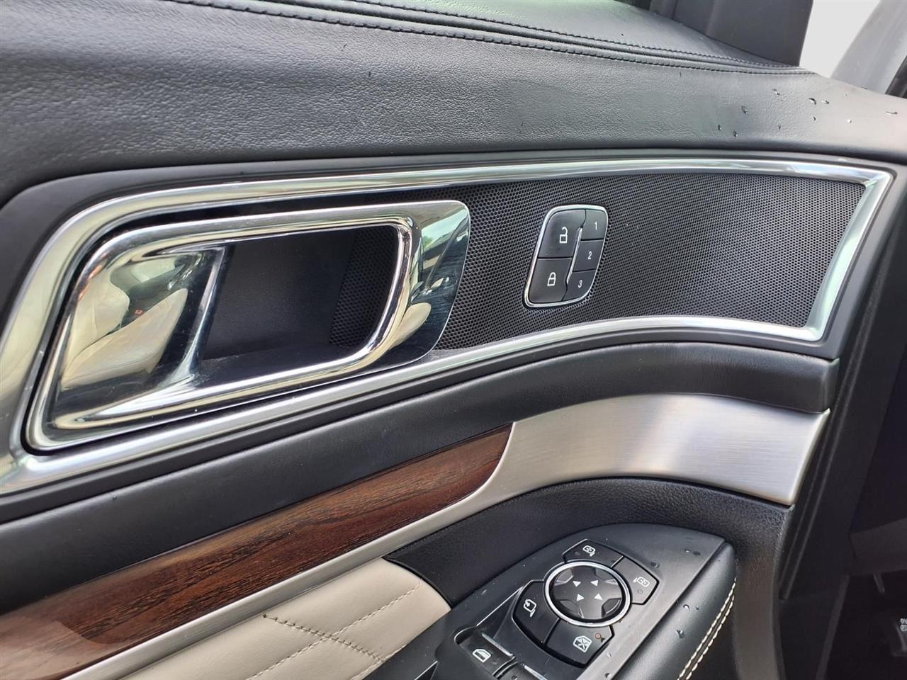 Ford Explorer Platinum AWD 2017