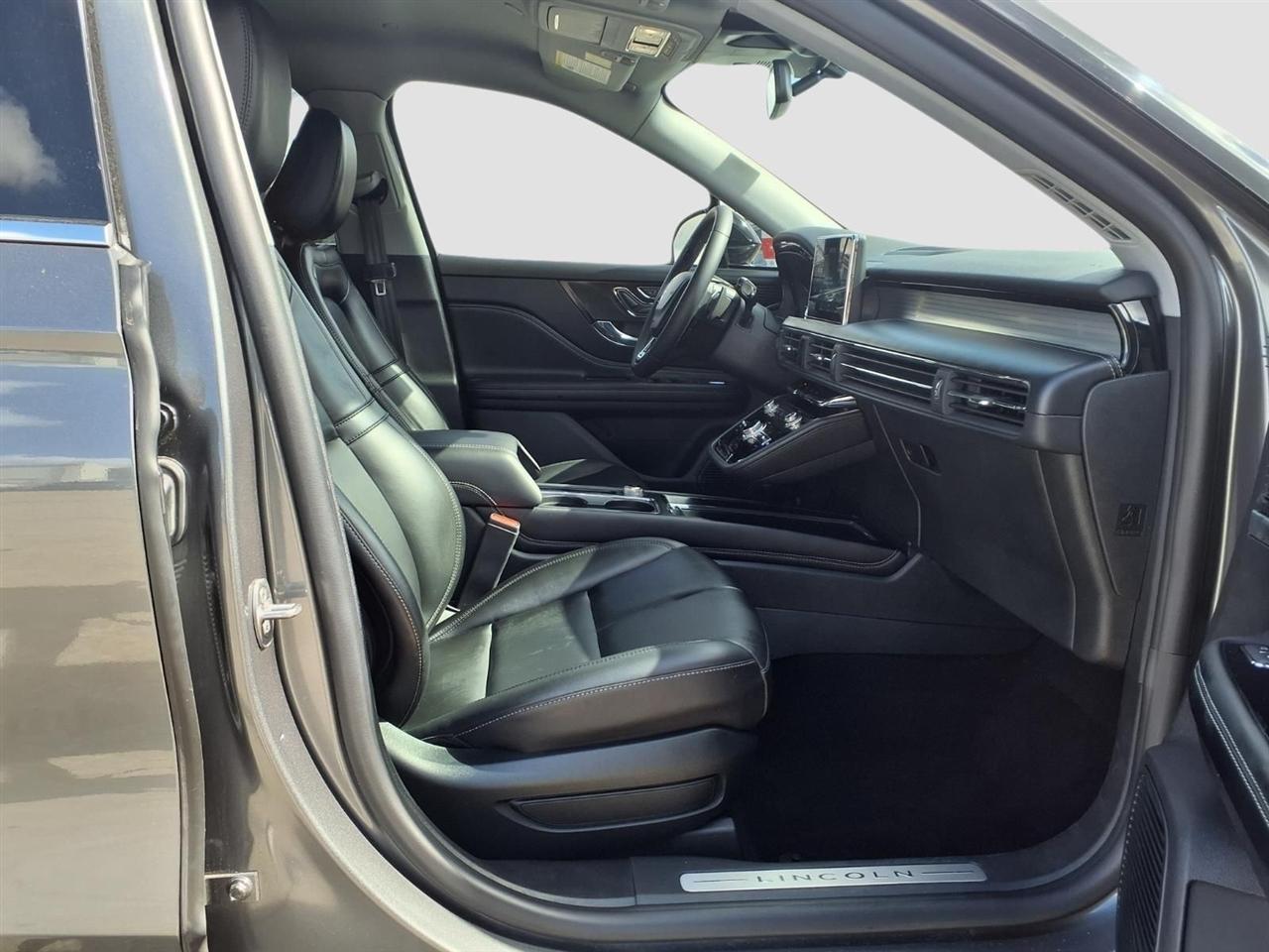 Lincoln Corsair Base 2022