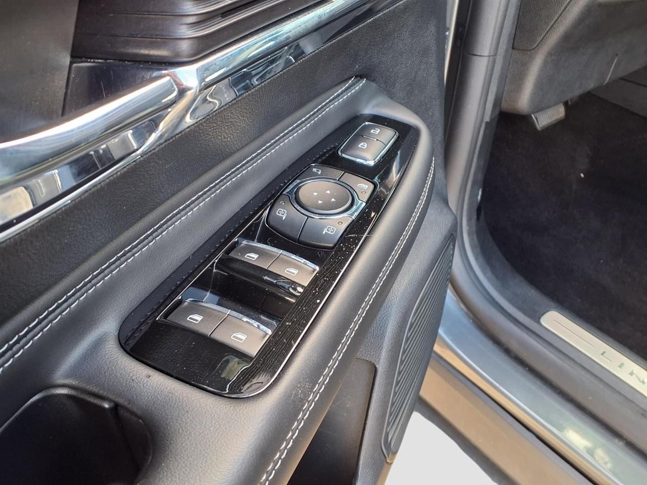 Lincoln Corsair Base 2022